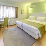 D. Dinis Hotel 2*